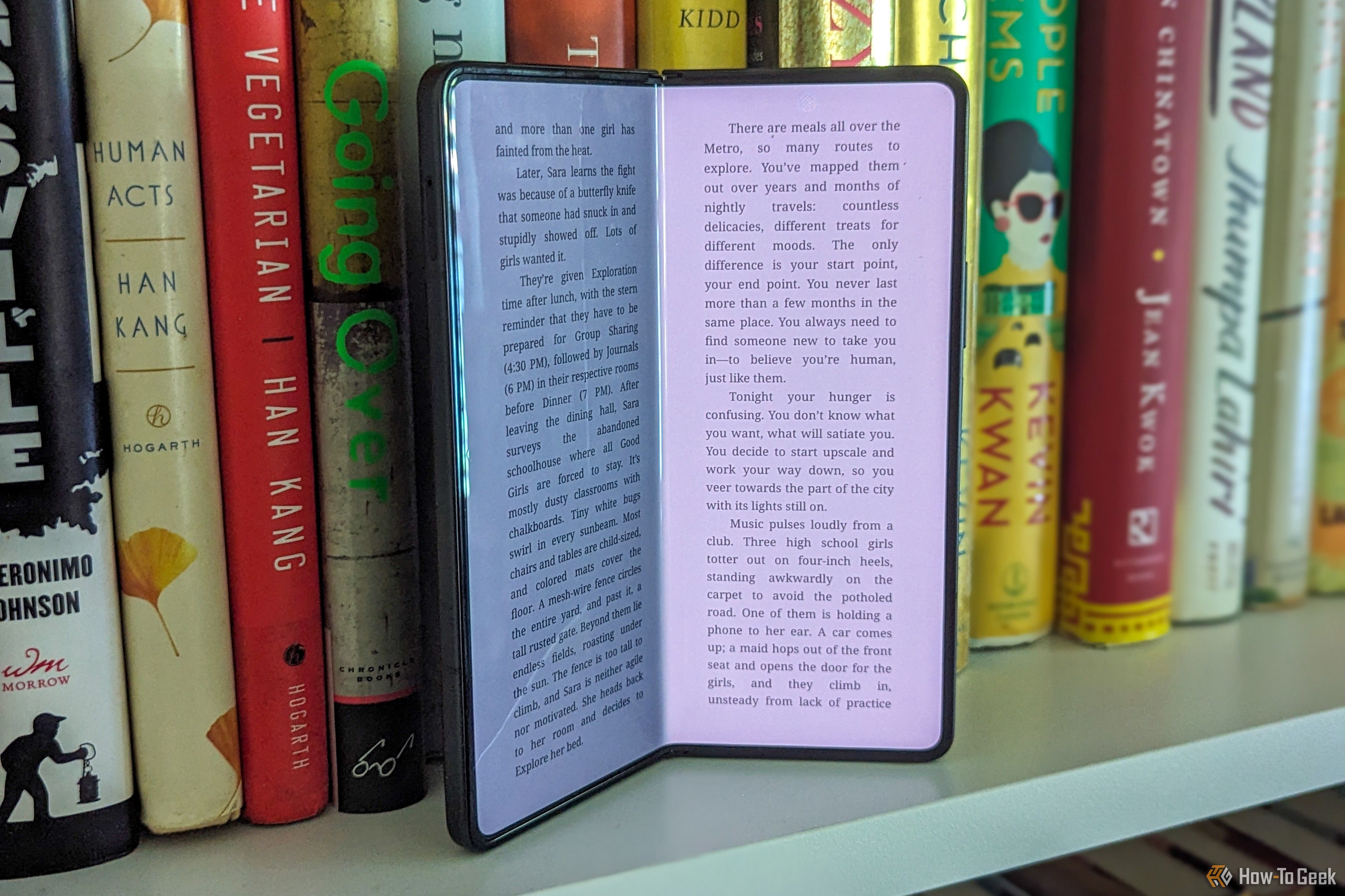 Forget Kindle, Here\'s Why I Prefer to Read eBooks on My Phone