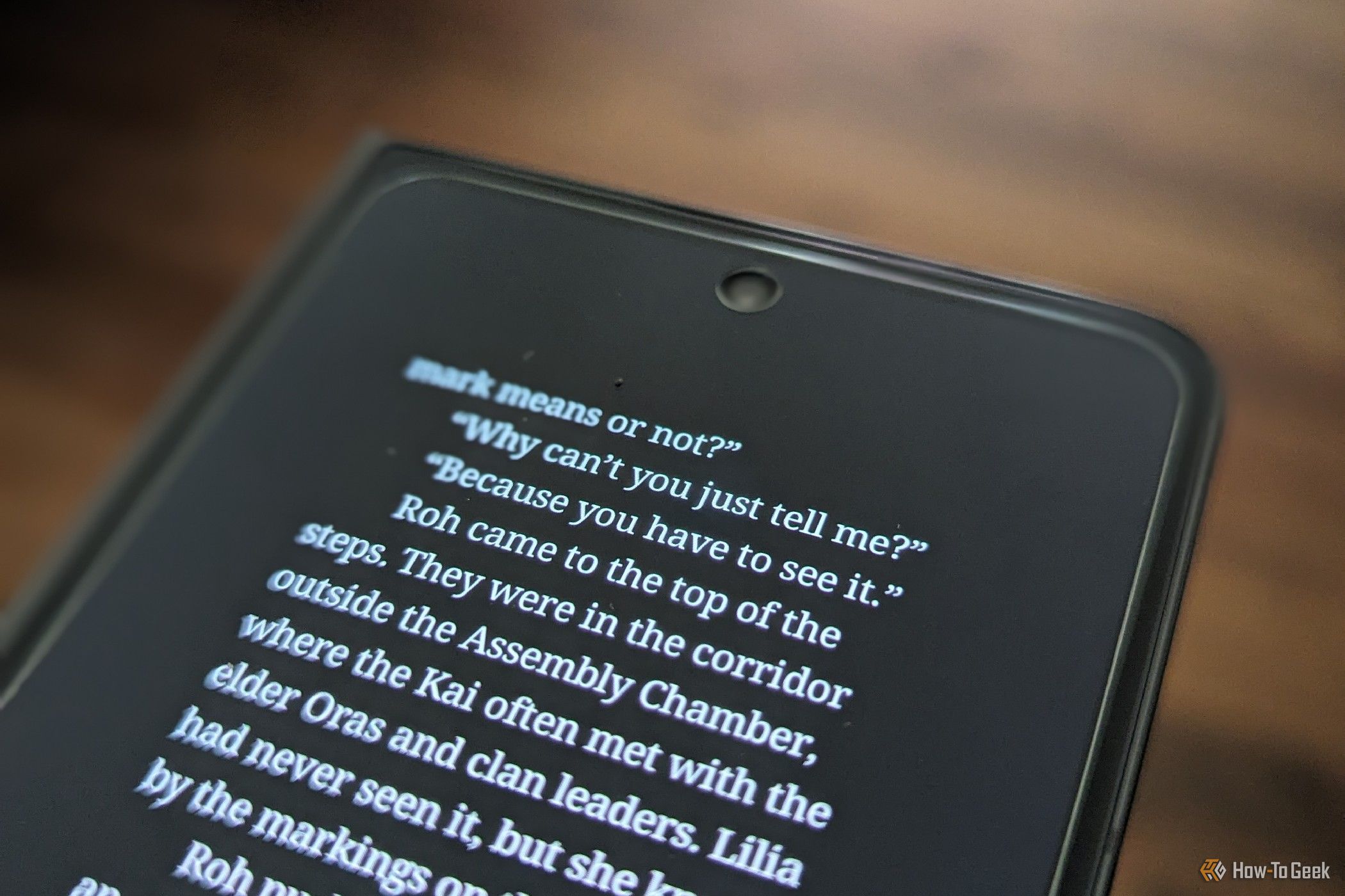 Forget Kindle, Here\'s Why I Prefer to Read eBooks on My Phone