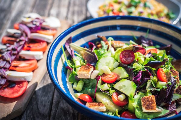 Women on a Mediterranean diet have a 23% lower risk of death