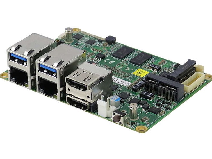 iBase IB200: Single-board computer with an AMD APU