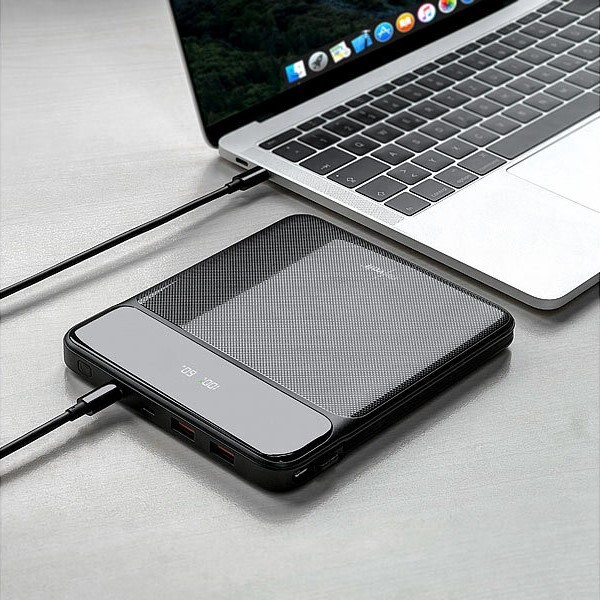 Pearl announces new revolt Ultra-Slim Power Bank with integrated cables