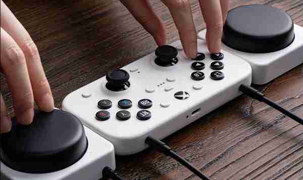 Microsoft and 8BitDo announce new accessibility joystick and controller for Xbox