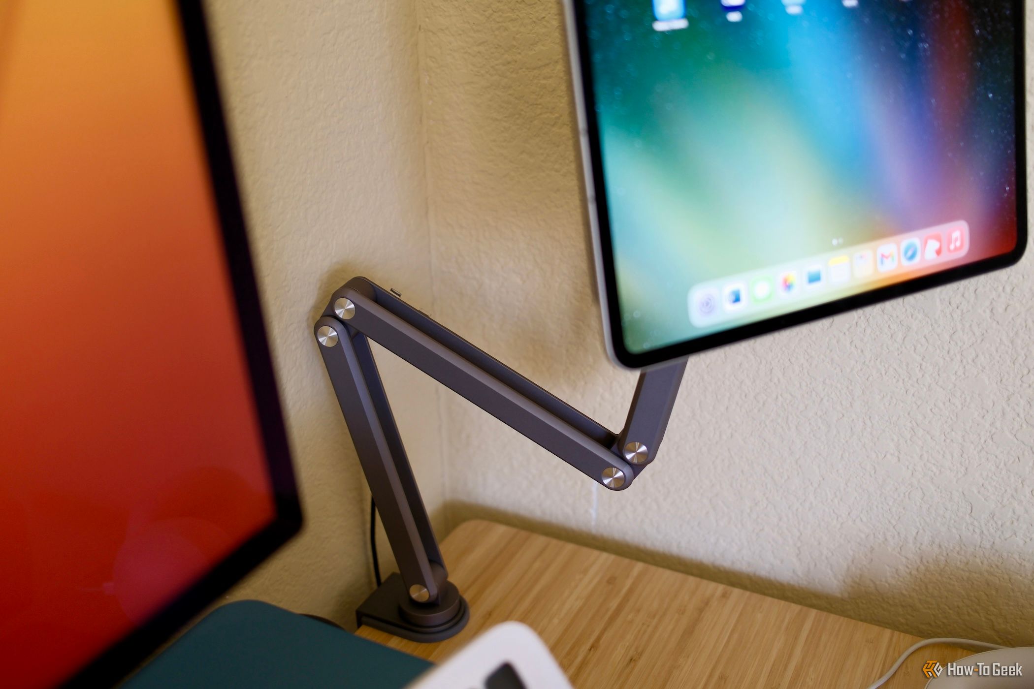 Kuxiu X36 Pro Max iPad Stand Review: The Best Free-Floating iPad Stand