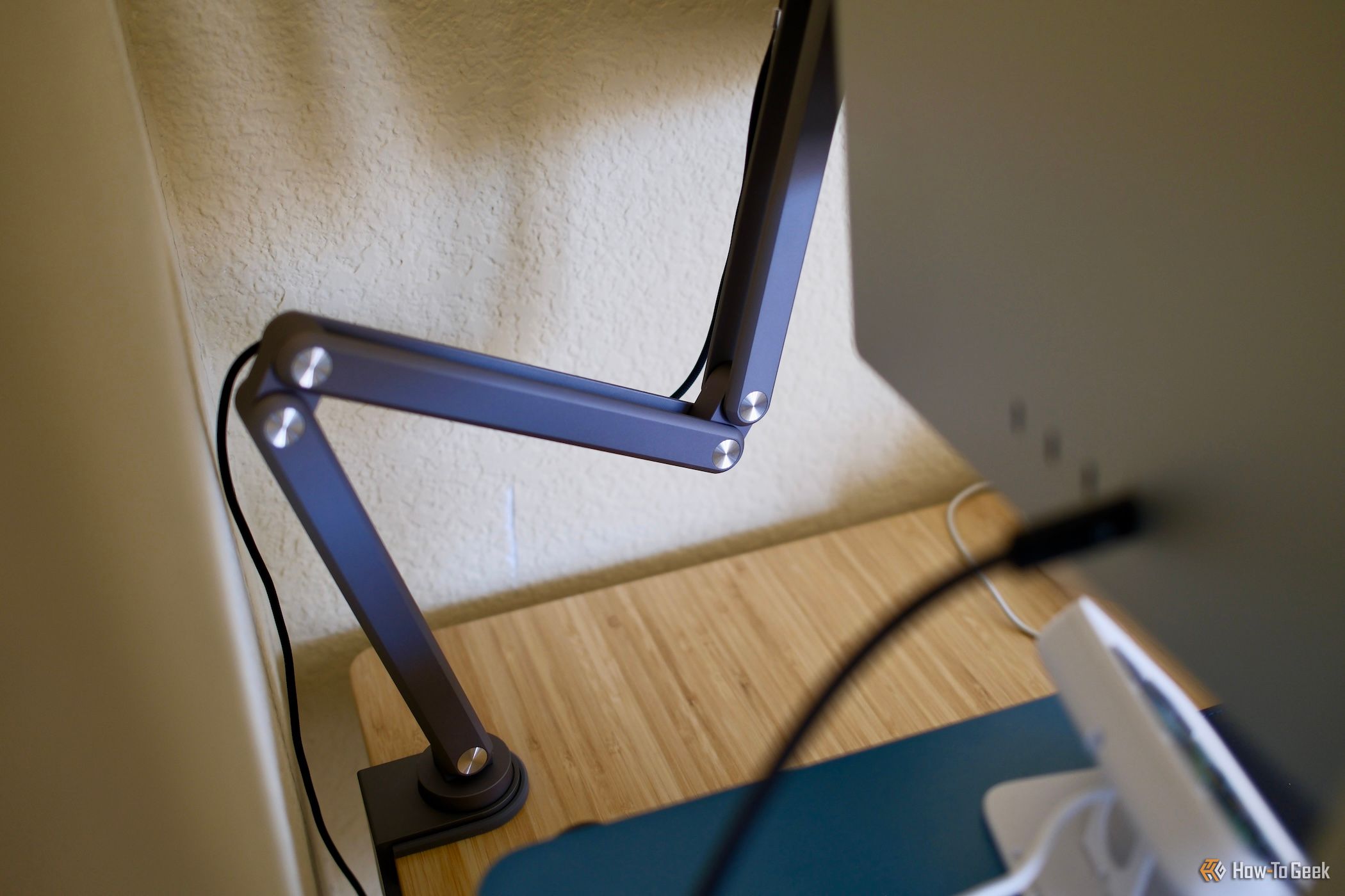 Kuxiu X36 Pro Max iPad Stand Review: The Best Free-Floating iPad Stand